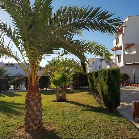 Casa Baja Naturista Con Patio En Primera Linea! *