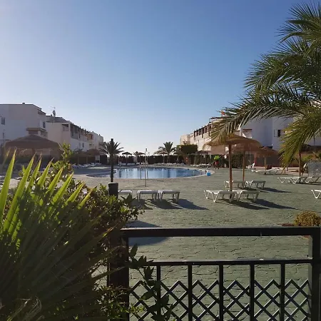 Casa Baja Naturista Con Patio En Primera Linea!