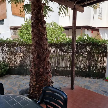 Casa Baja Naturista Con Patio En Primera Linea! * Vera